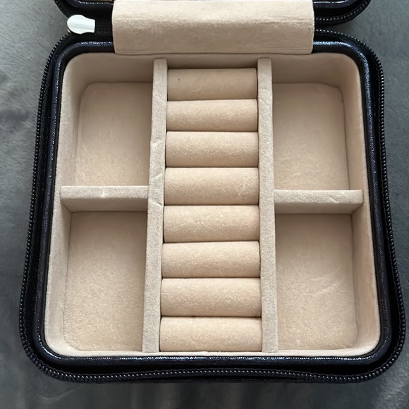 Jewelry Box w/ Mirror - Picture 3 of 4